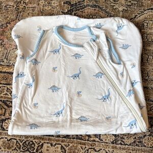 Kyte BABY White Sleep Sack with Light Blue Dinosaur Print (S)